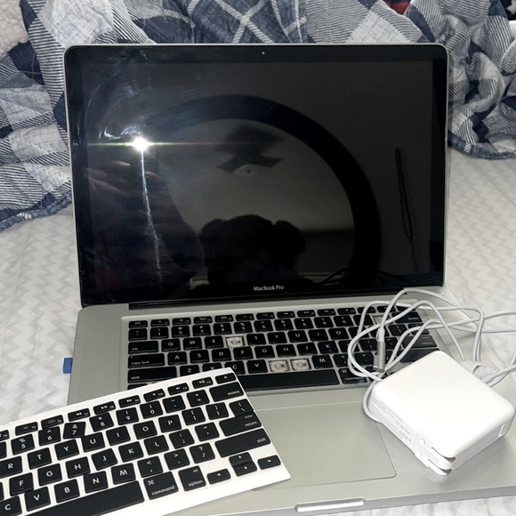 Apple Computers, Laptops & Parts Used Macbook Pro With New Keyboard